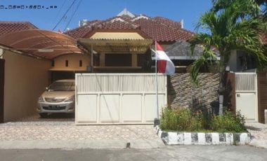 Rumah di Rungkut Pandugo, Hadap utara