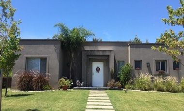 Venta con renta - Excelente Casa - Barrio San Marcos