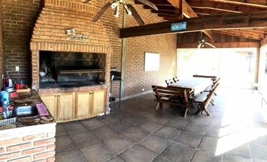 Quinta 5 Ambientes En Venta - La Reja, Moreno