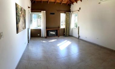 Quinta 5 Ambientes En Venta - La Reja, Moreno