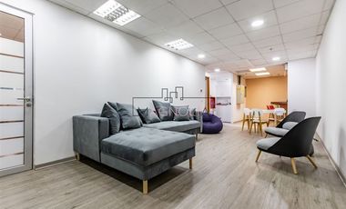 Espaciosa y Cómoda oficina en venta en Barrio El Golf