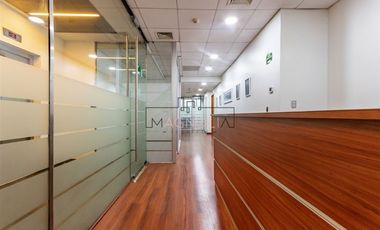 Espaciosa y Cómoda oficina en venta en Barrio El Golf