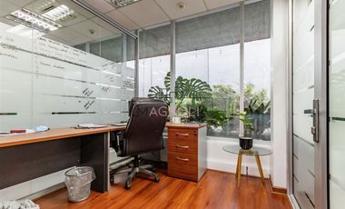 Espaciosa y Cómoda oficina en venta en Barrio El Golf