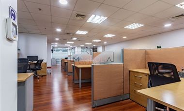 Espaciosa y Cómoda oficina en venta en Barrio El Golf