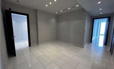 Alquiler apartamento en Paitilla frente al mar (LM)