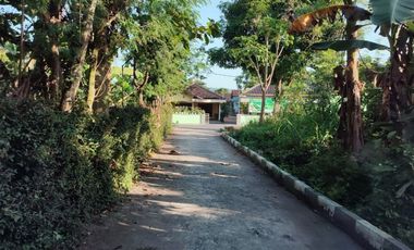 TINGGAL 1, RUMAH MURAH DESAIN KLASIK MODERN DEKAT SMPN 1 PRAMBANAN, KLATEN