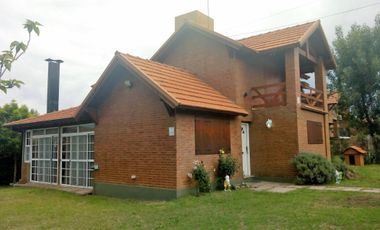 Se vende Excelente casa con 3 dormitorios, Nuevo Merlo