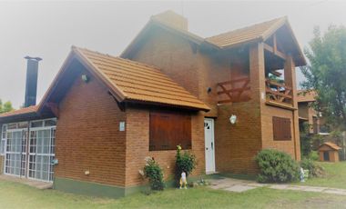 Se vende Excelente casa con 3 dormitorios, Nuevo Merlo