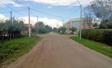 Se vende Excelente casa con 3 dormitorios, Nuevo Merlo