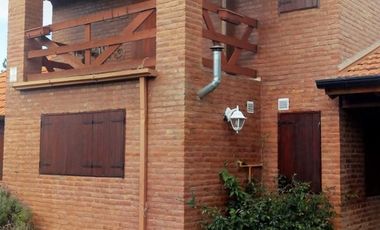 Se vende Excelente casa con 3 dormitorios, Nuevo Merlo