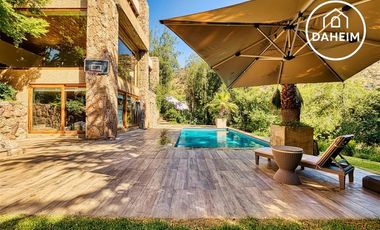 Comisión rebajada! Lujosa casa de 6D y 4B Golf de Manquehue