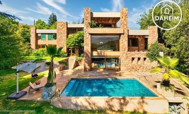 Comisión rebajada! Lujosa casa de 6D y 4B Golf de Manquehue