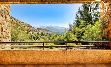 Comisión rebajada! Lujosa casa de 6D y 4B Golf de Manquehue