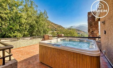 Comisión rebajada! Lujosa casa de 6D y 4B Golf de Manquehue