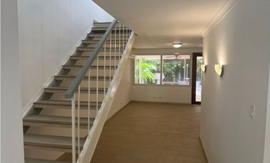 Venta de casa con Garita de Seguridad en Punta Paitilla