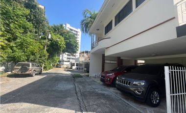 Venta de casa con Garita de Seguridad en Punta Paitilla