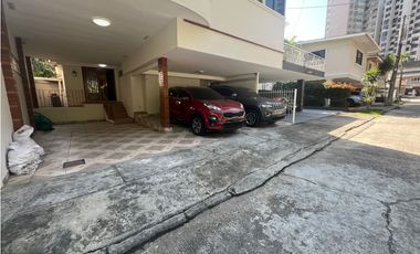 Venta de casa con Garita de Seguridad en Punta Paitilla