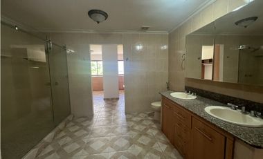 Venta de casa con Garita de Seguridad en Punta Paitilla