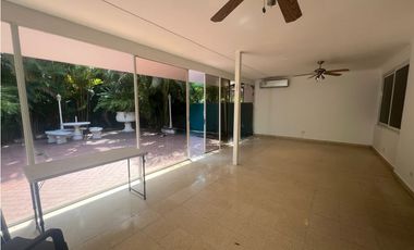 Venta de casa con Garita de Seguridad en Punta Paitilla