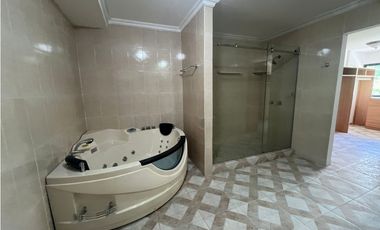 Venta de casa con Garita de Seguridad en Punta Paitilla