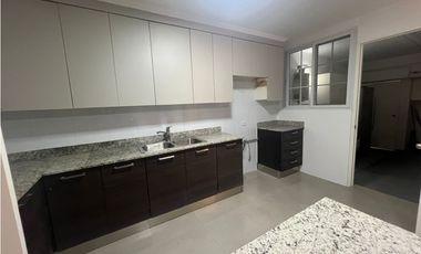 Venta de casa con Garita de Seguridad en Punta Paitilla