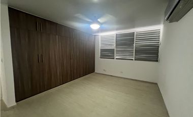 Venta de casa con Garita de Seguridad en Punta Paitilla