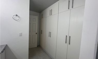 Venta de casa con Garita de Seguridad en Punta Paitilla