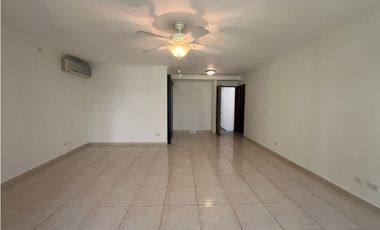 Venta de casa con Garita de Seguridad en Punta Paitilla