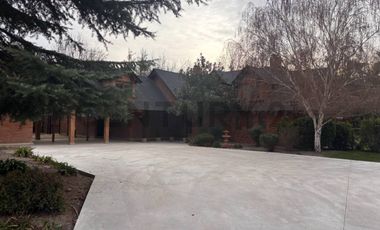 CASA INGLESA EN ARRIENDO EN LAS BRISAS, 6 DORMITORIOS