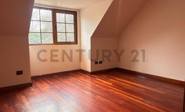 CASA INGLESA EN ARRIENDO EN LAS BRISAS, 6 DORMITORIOS