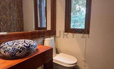 CASA INGLESA EN ARRIENDO EN LAS BRISAS, 6 DORMITORIOS