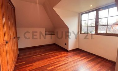 CASA INGLESA EN ARRIENDO EN LAS BRISAS, 6 DORMITORIOS