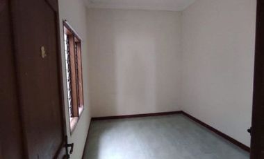 Rumah Lebak Indah Jaya, Strategis, Murah