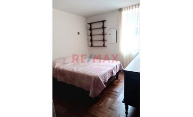 Acogedor Y Amplio Departamento En Urb. Santa Edelmira (3Er Piso)