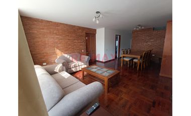 Acogedor Y Amplio Departamento En Urb. Santa Edelmira (3Er Piso)