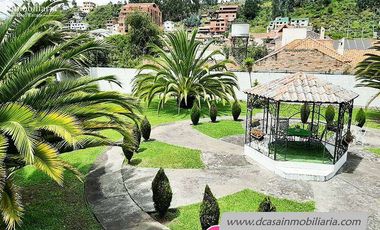 Casa de Venta Amoblada - Machángara, 9 habitaciones,15 garajes