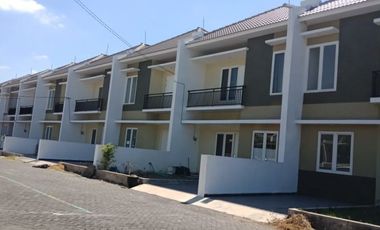 Rumah baru 2 lantai Tropodo Waru