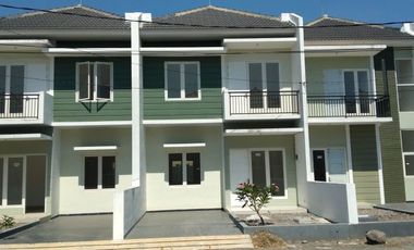 Rumah baru 2 lantai Tropodo Waru