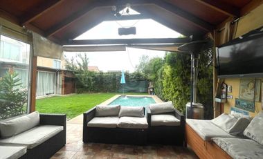 VENDO LINDA PROPIEDAD ESTILO PROVENZAL EN SANTA ELENA CHICUREO NORTE