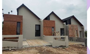 Dp 25JTan Rumah asri konsep villa Smarthome Free canopy di Padalarang
