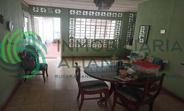 casa en venta en modelo. Cod V61716