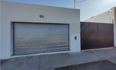 GALPON CON LOCAL COMERCIAL AL FRENTE