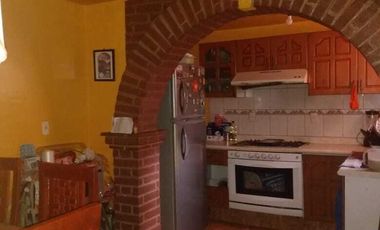 Venta de Casa Beta en Chicoloapan 4 Recamaras 3 Niveles $1,200,000 a tratar