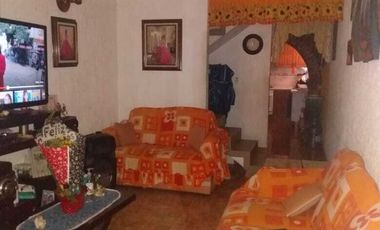 Venta de Casa Beta en Chicoloapan 4 Recamaras 3 Niveles $1,200,000 a tratar