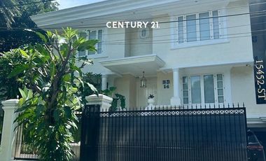 Disewakan Rumah Full Furnished Di Pondok Indah