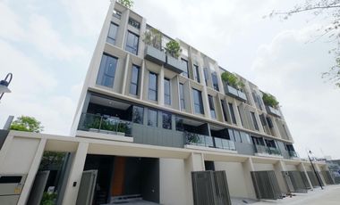 Luxury Townhome for Sale in the Heart of the City: Lad Prao