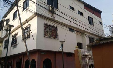 Venta de Casa Rentera en Sauces Seis, cerca a calle comercial