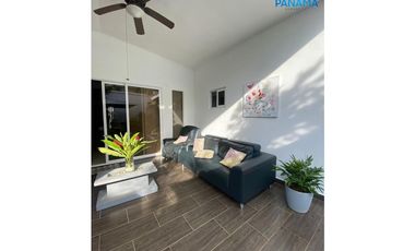 SE VENDE CASA EN COSTA VERDE $265,000 AM
