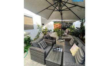 SE VENDE CASA EN COSTA VERDE $265,000 AM