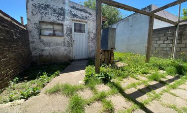 EN VENTA - CASA EN GRAL. PICO - EXCELENTE UBICACION